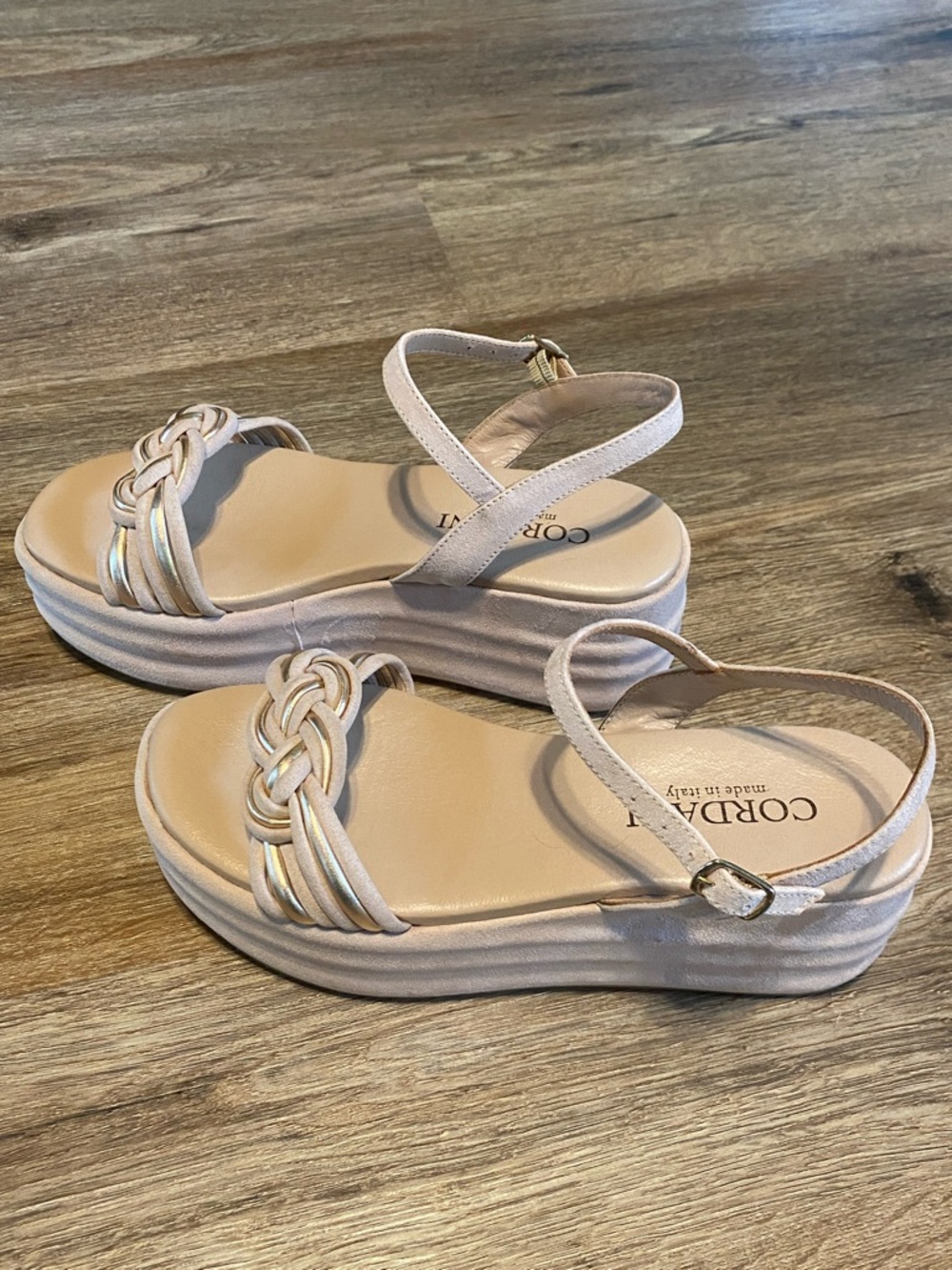 Cordani Italy Light Pink Beige Shimmery  Braided Platform Sandals Heels Size 37